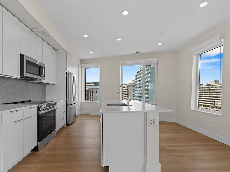 Frameline Apartments — Photo 35