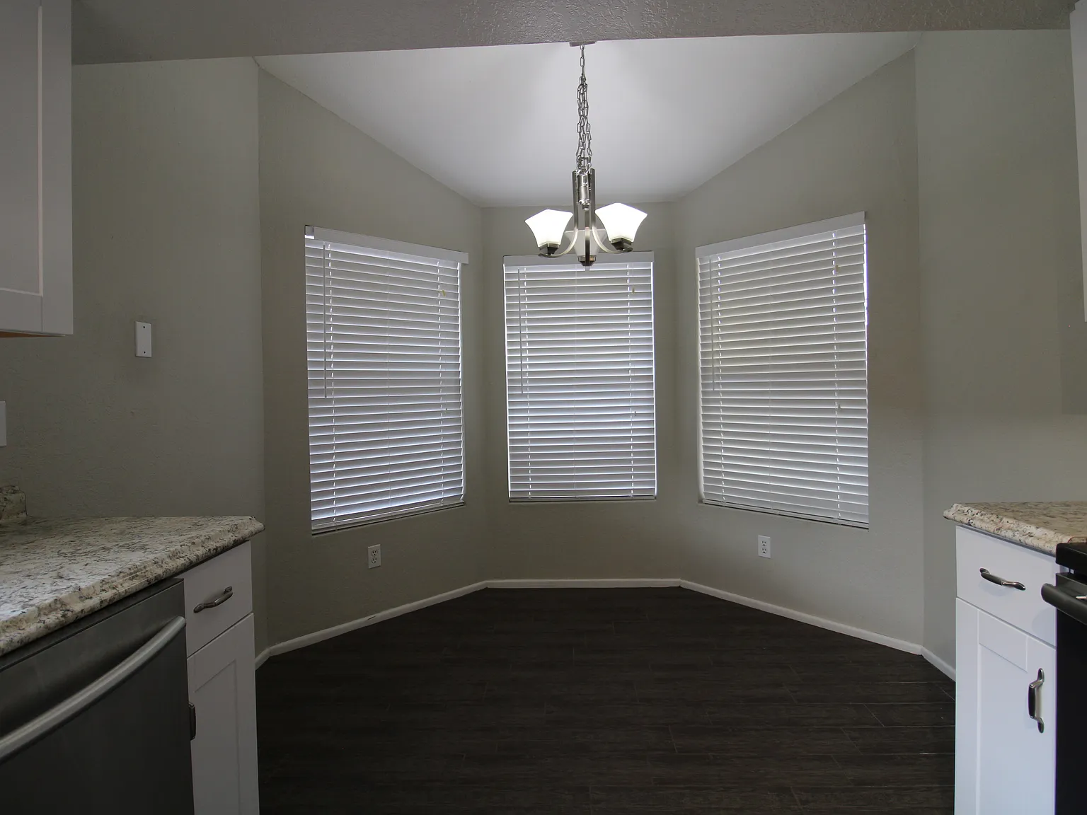 2 bed, 1205 sqft, $1,700 — Photo 4