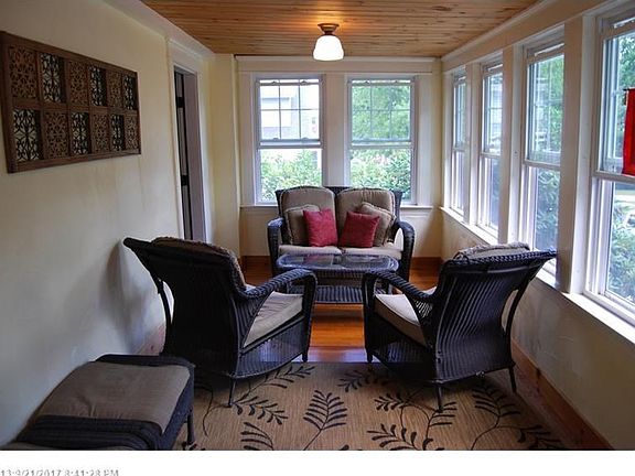 3 Season front sunroom