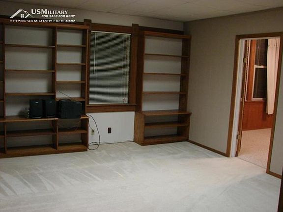 3rd image of 300 N 6th St