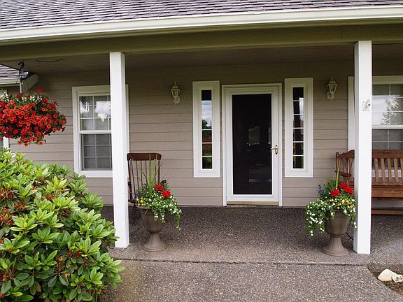 Covered Front porch