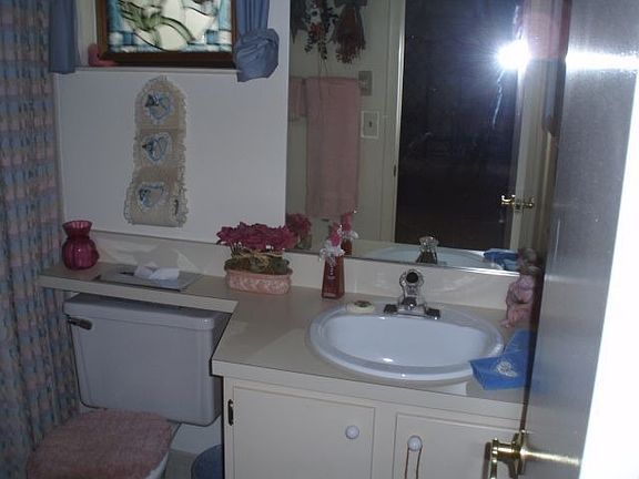 4th image of 3549 NW 35th St #1616
