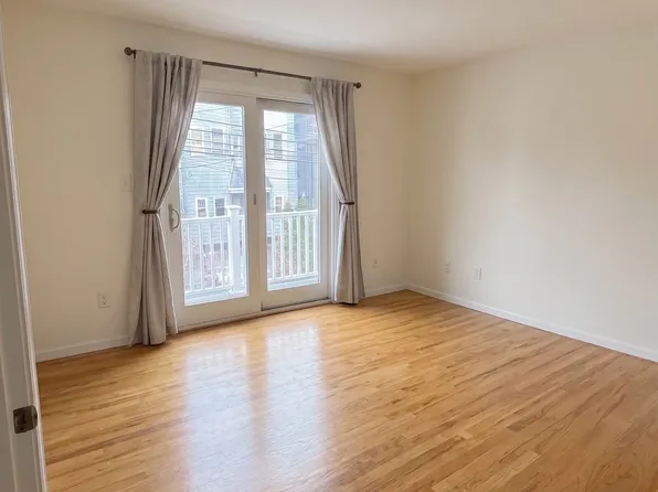 124 Hopkins Ave, Jersey City, NJ 07306