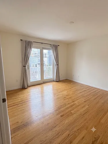 124 Hopkins Ave Photo 1