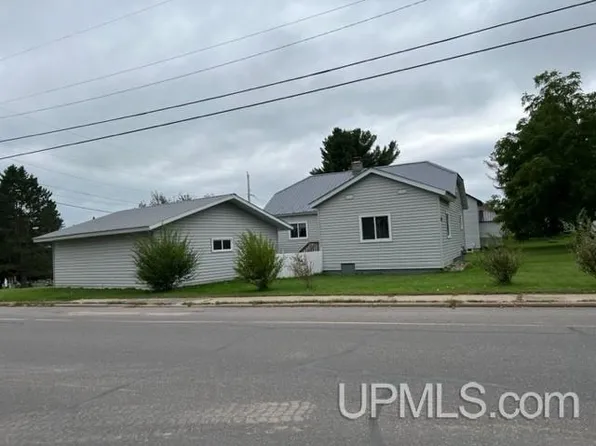 430 Jasper St, Iron River, MI 49935