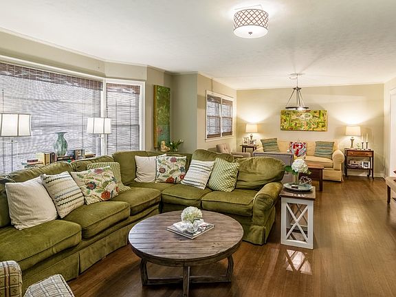 3rd image of 203 Bramlett Blvd