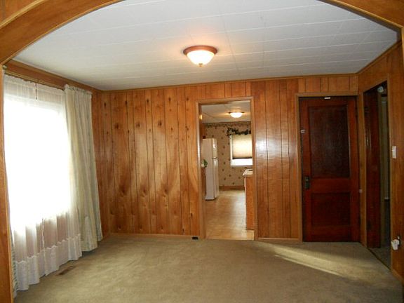 5th image of 267 Clover Ave