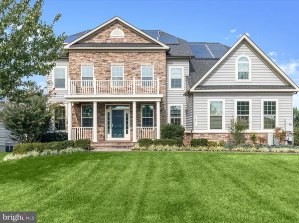 18311 Chelsea Knolls Dr, Mount Airy, MD 21771