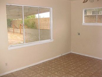 5th image of 15505 La Paz Dr