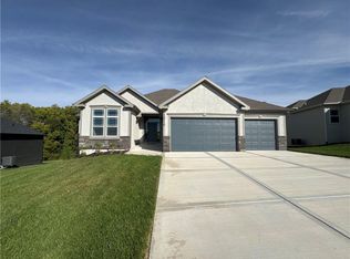 12710 NW Bittersweet Dr, Platte City, MO 64079