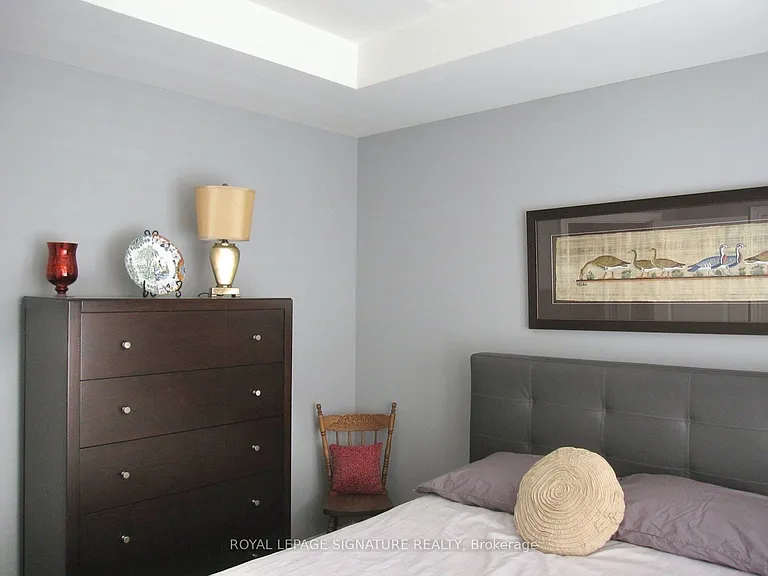 18B Algoma St — Photo 9