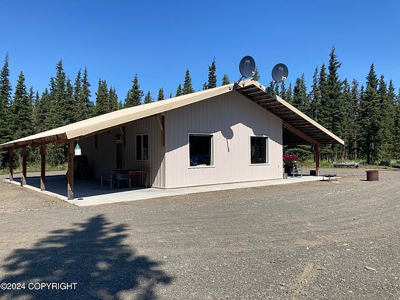 4th image of 25699 Yolanda Dr