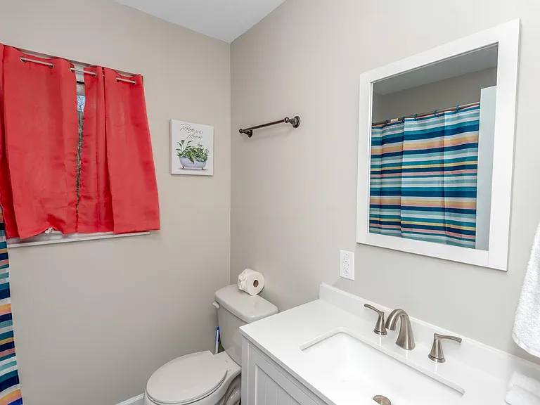 632 Carolyn Ln — Photo 12
