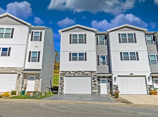 248 Red Oak Ln, Morgantown, WV 26501