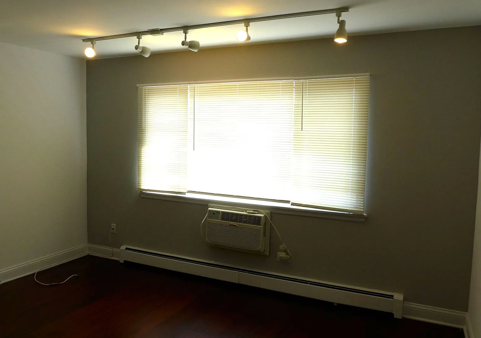 428 Scoville — Photo 4
