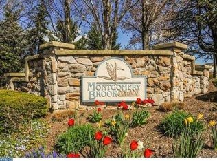 515 Foxcroft Cir #5, Royersford, PA 19468