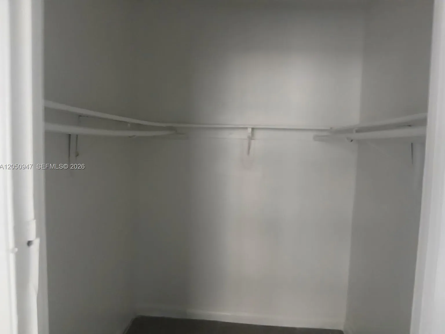 Almond Condo — Photo 3