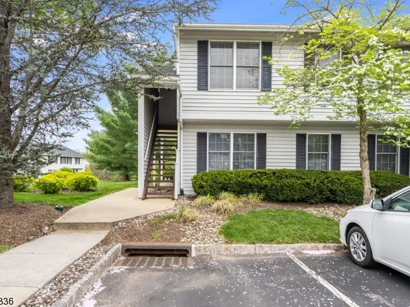 244 Nuthatch Court, Readington Twp., NJ 08887