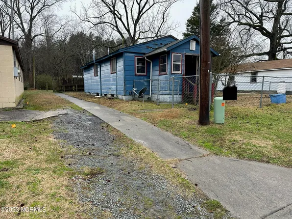 306 E Cobb Street, Pinetops, NC 27864