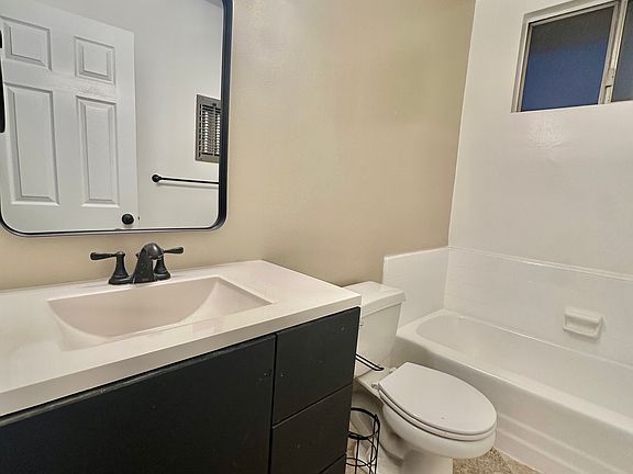 3rd image of 919 N Harper Ave APT 19