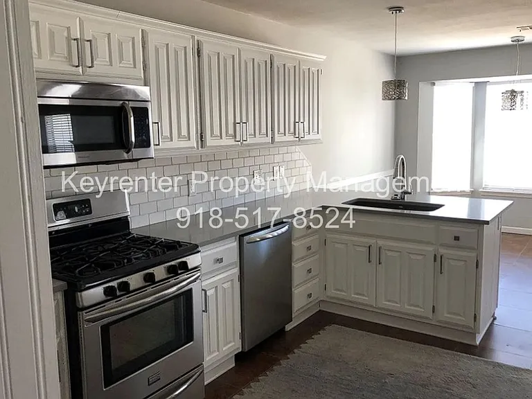 4002 S 198th East Ave — Photo 2