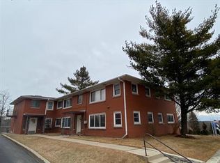 N87W16564 Appleton Ave #15739284, Menomonee Falls, WI 53051