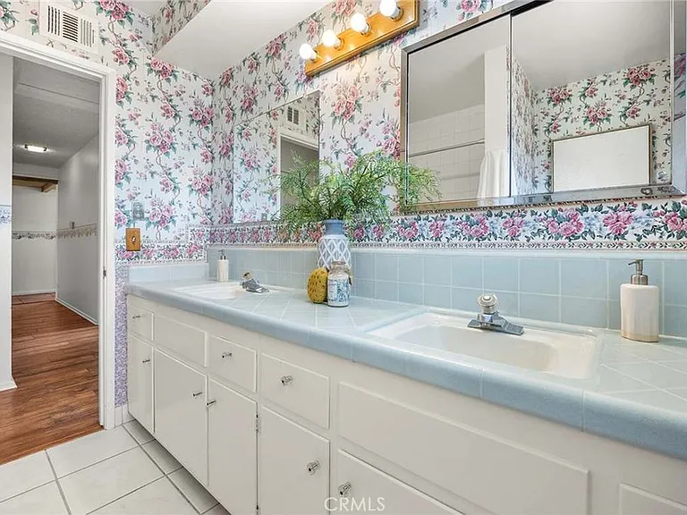 723 Rainbow Dr #1 — Photo 6