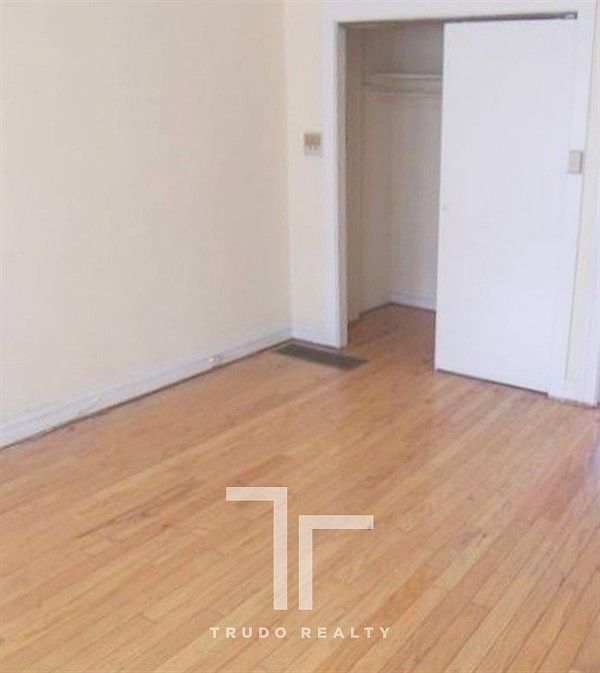 2nd image of 646 W Roscoe St #648SGDN