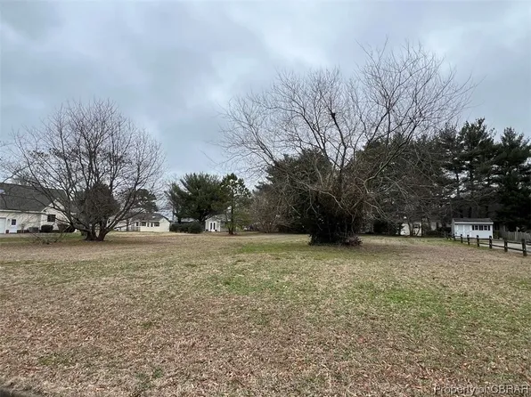 0 Cross St, Urbanna, VA 23175