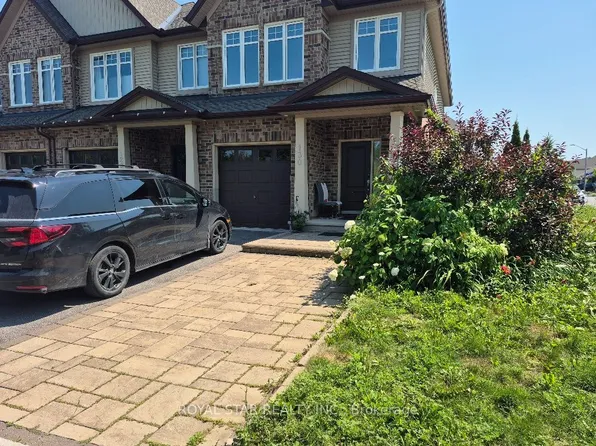 130 Helen Rapp Way, Ottawa, ON K1T 0N4