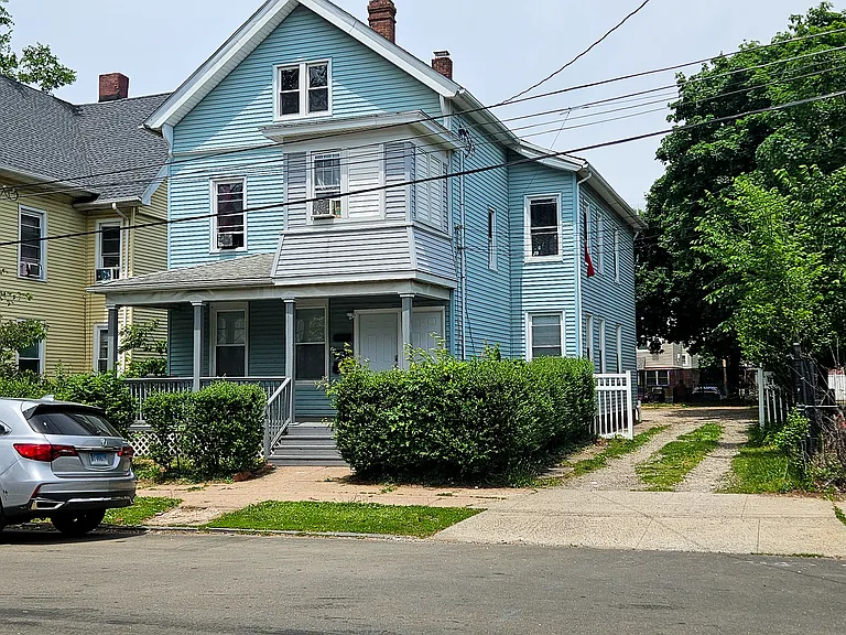 5 Gilbert Ave #2 — Photo 3