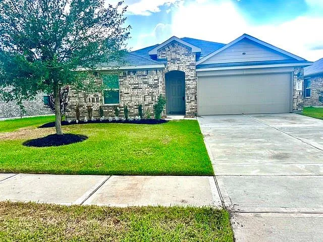 4 bed, 2.0 bath, 1706 sqft, $1,800 — Photo 4