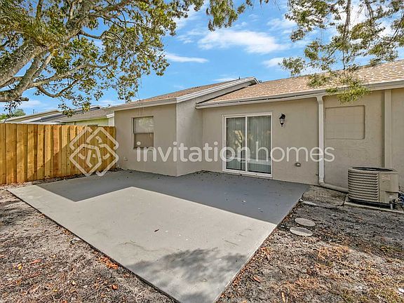 5th image of 6182 Wauconda Way W