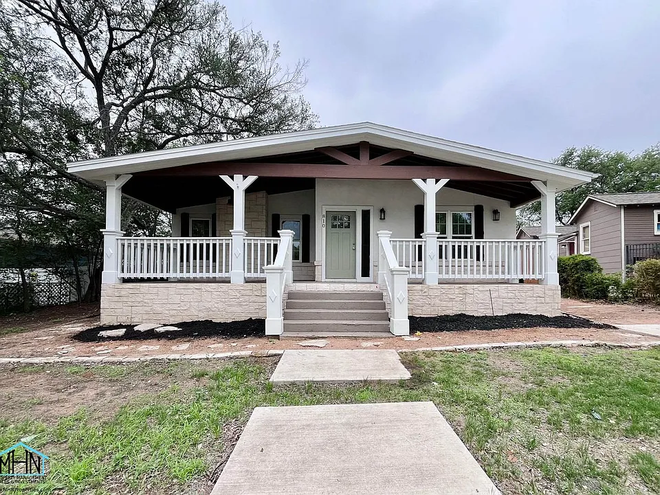 810 Elizabeth Rd
