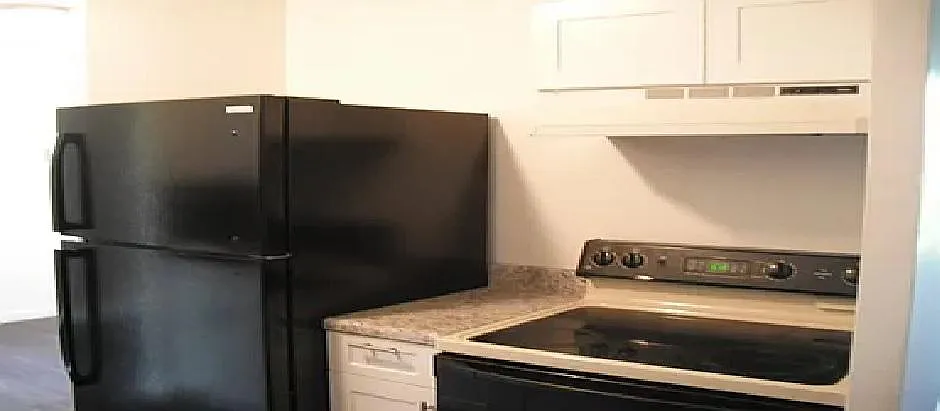 3 bed, 953 sqft, $1,150 — Photo 4