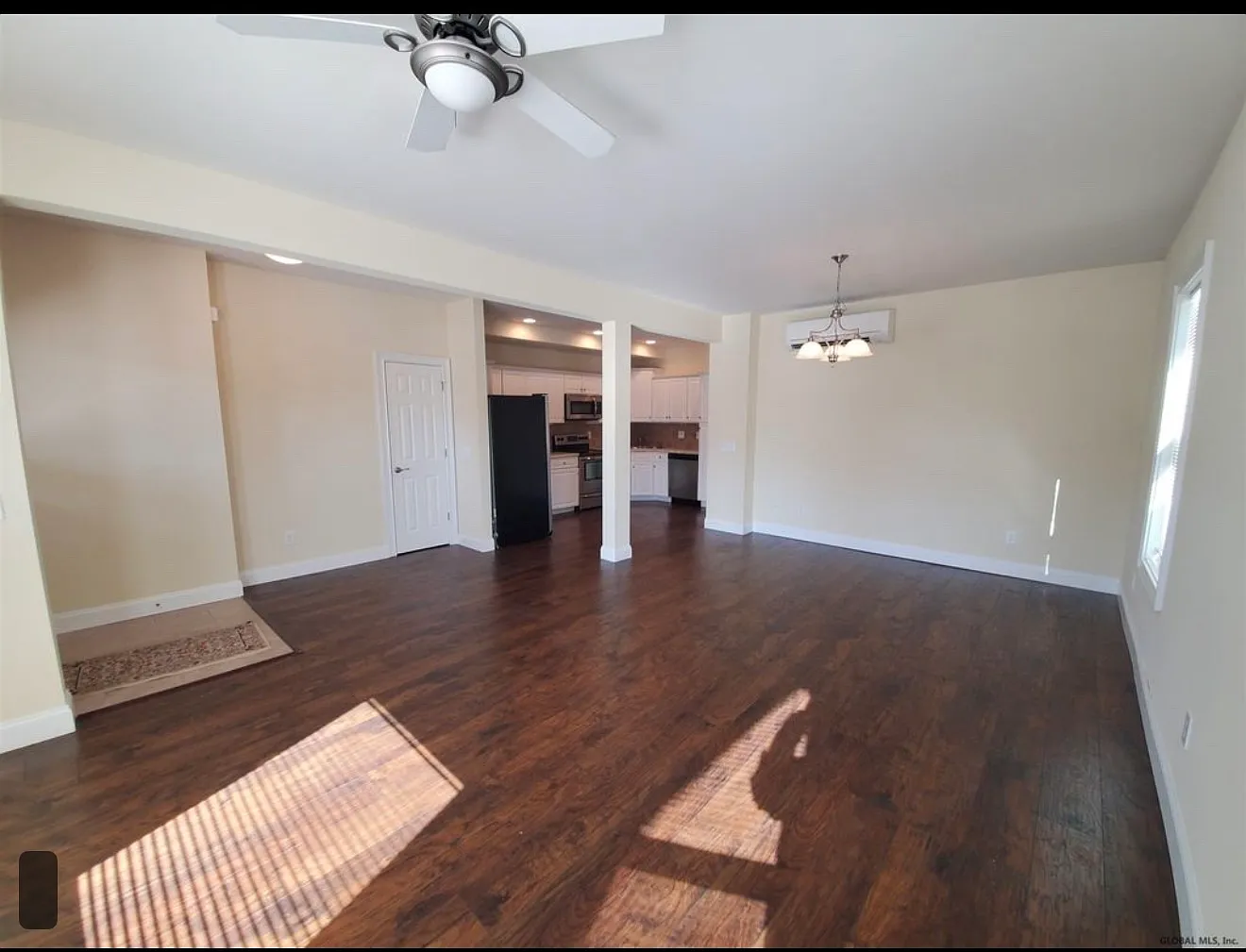 2 bed, 1500 sqft, $2,200 — Photo 2