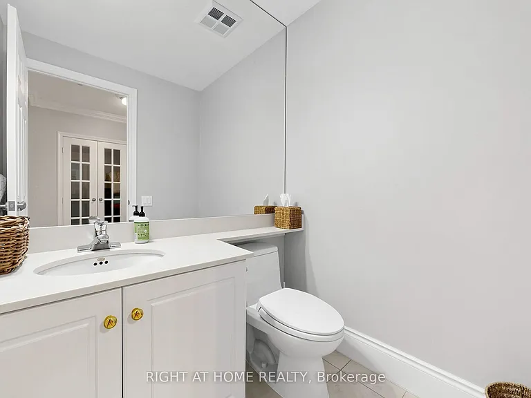 123 Eglinton Ave E #Penthouse 4 — Photo 28