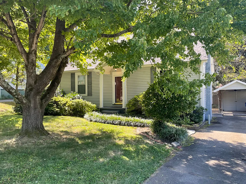 873 Highland Ave NW