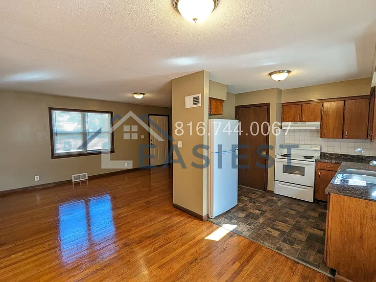 405 NE Orchard St #A — Photo 6