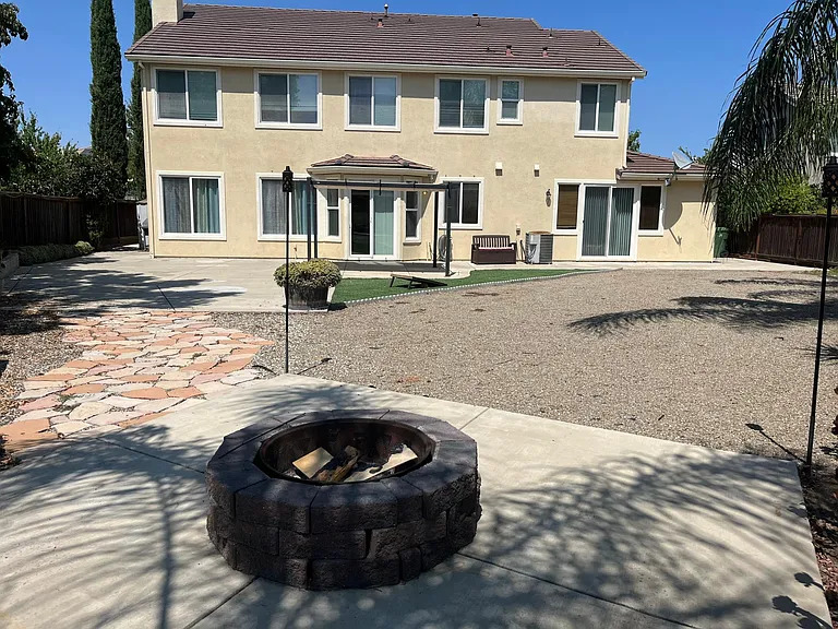 1760 Anastasia Dr — Photo 20