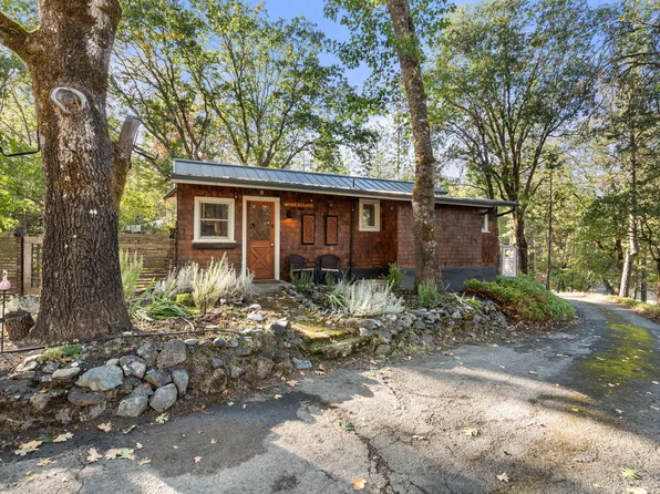 151 Ewe Creek Rd, Grants Pass, OR 97526
