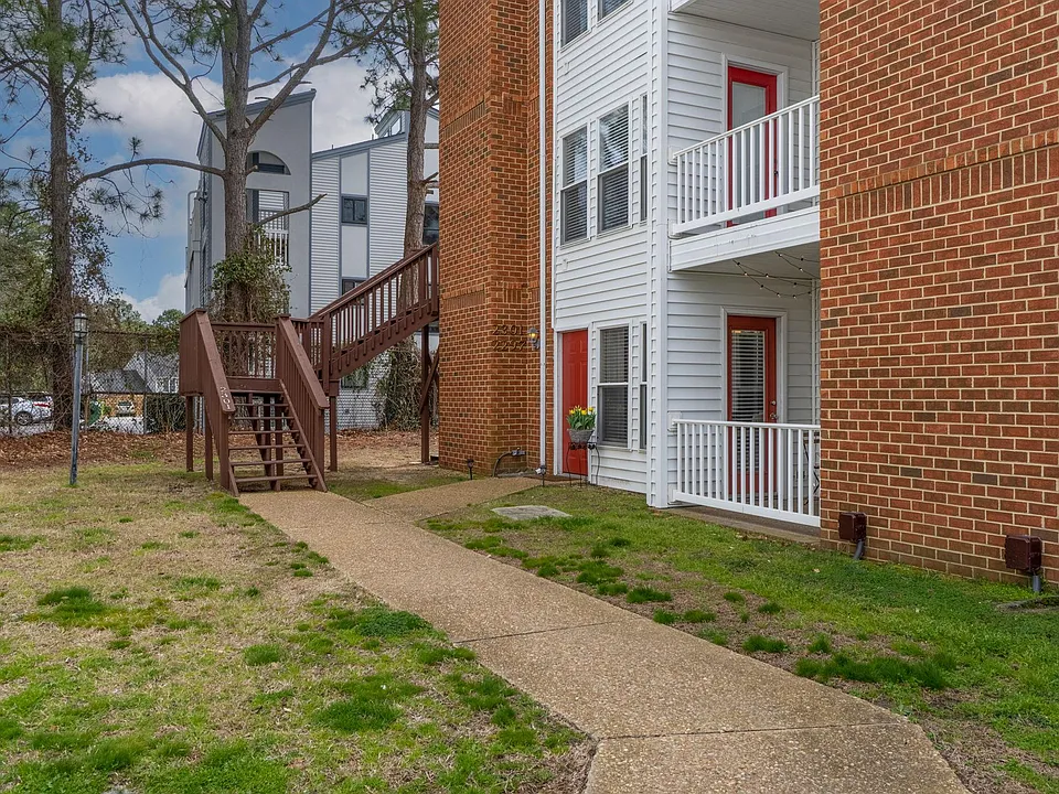 2297 Estuary Ct