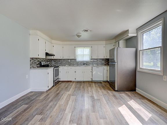 5th image of 606 Maiden Ln