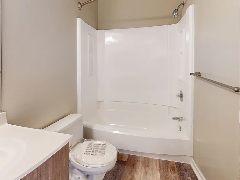 Seneca Place — Photo 105