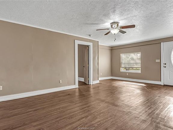 4th image of 602 W Buffalo St