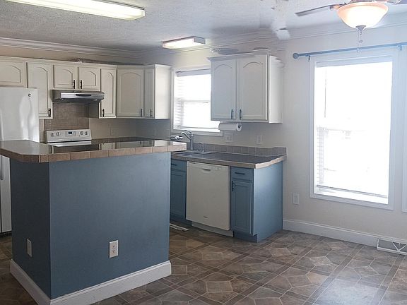 4th image of 123 Mobley Street