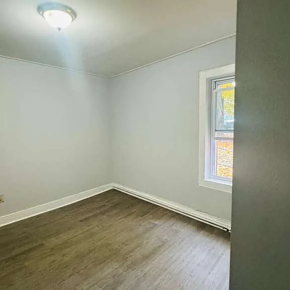 364 North St #8 — Photo 6