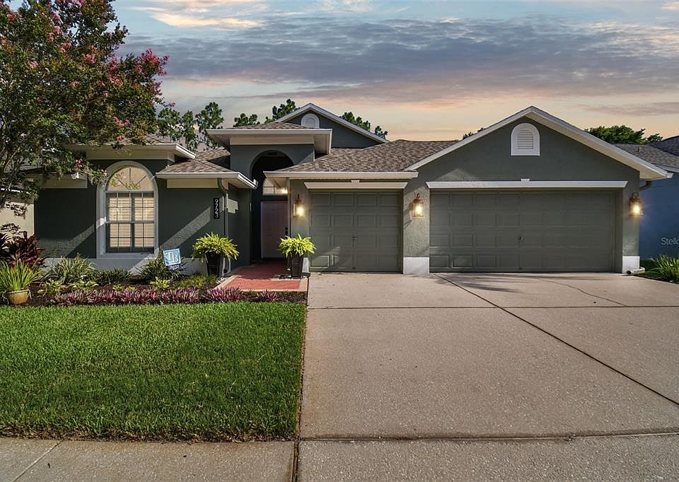 1st image of 9723 Bay Colony Dr