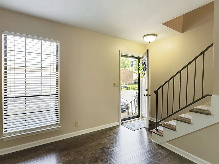 5768 Stone Brook Dr — Photo 10