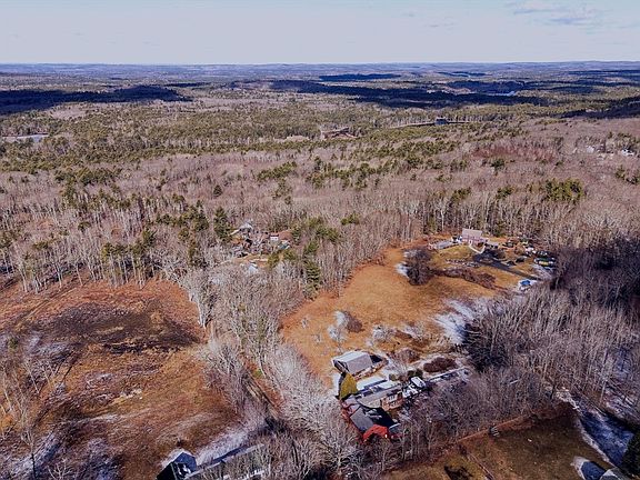 3rd image of 2 Barrack Hill Rd